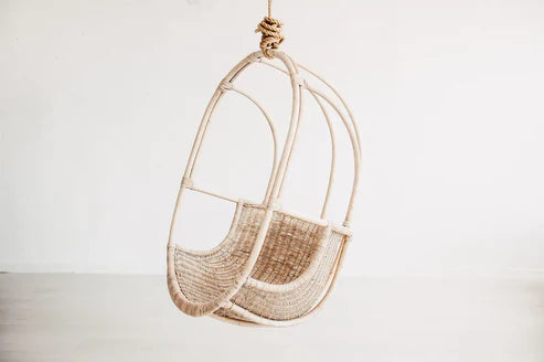 Noor Swing – Minimalist White Bamboo Cocoon