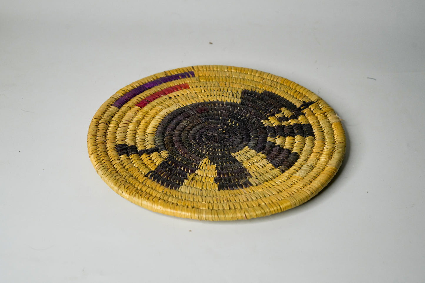 Vannika Coaster – Handwoven Oversized Grass Mat (3 Variants)