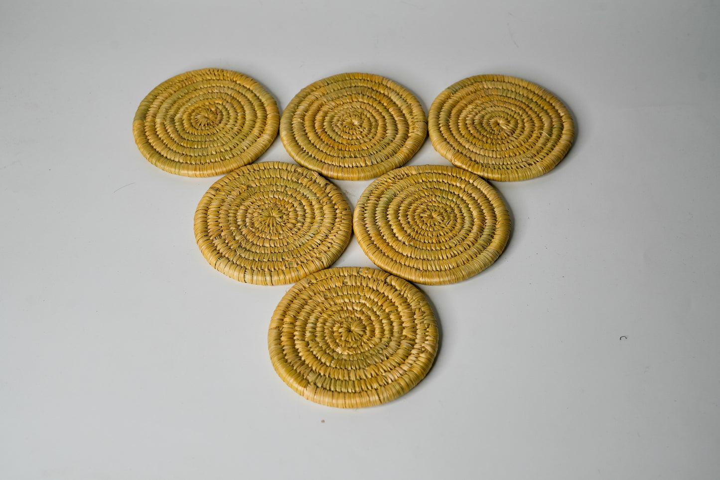 Hariyali Coaster Set – Handwoven Grass Table Mats (Set of 6) With Coaster Tray