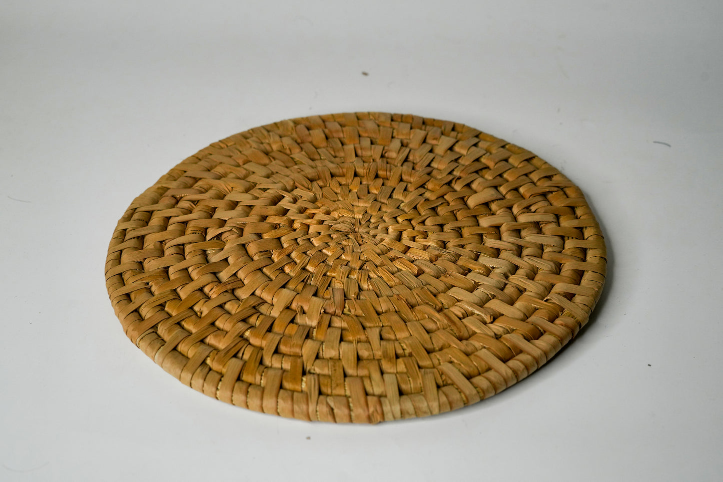 Vannika Coaster – Handwoven Oversized Grass Mat (3 Variants)