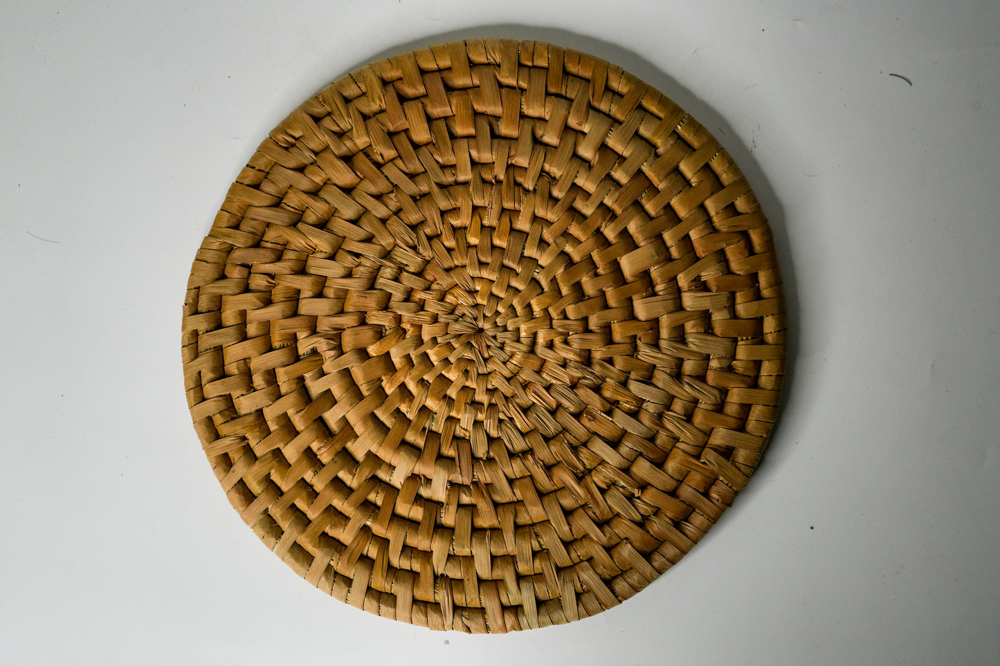 Vannika Coaster – Handwoven Oversized Grass Mat (3 Variants)