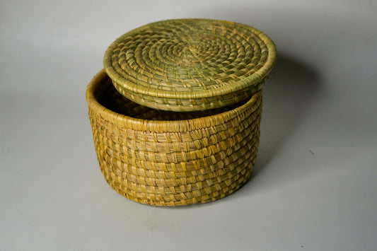 Vanali Casserole – Handwoven Grass Storage Basket with Lid