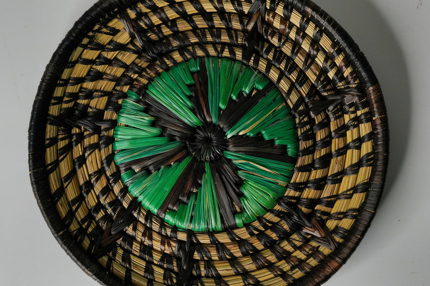 Neerja Grass Plate – Handcrafted Decorative & Utility Tray