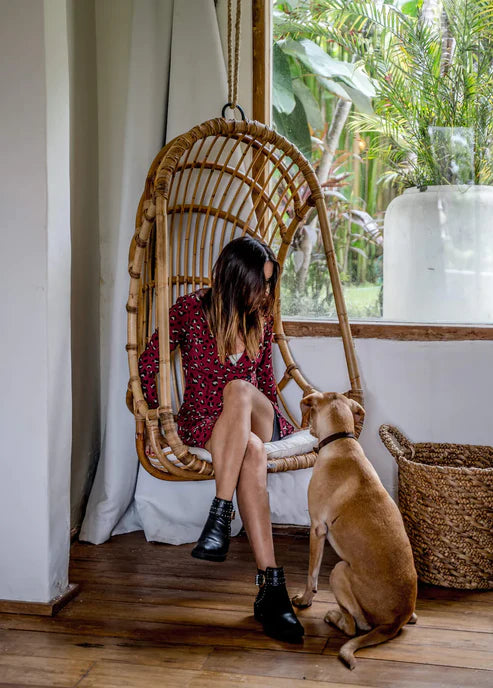 Sundara Curve – Handcrafted Bamboo Swing Chair