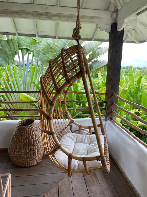 Sundara Curve – Handcrafted Bamboo Swing Chair